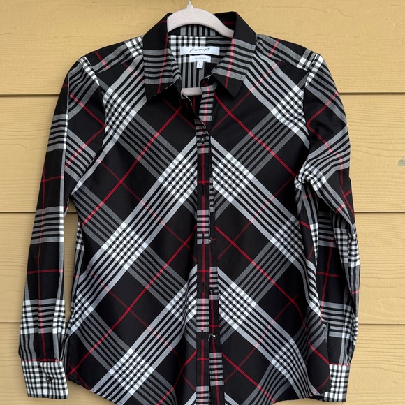 Chic Black and Red Plaid Women's Blouse - Picture 2 of 7
